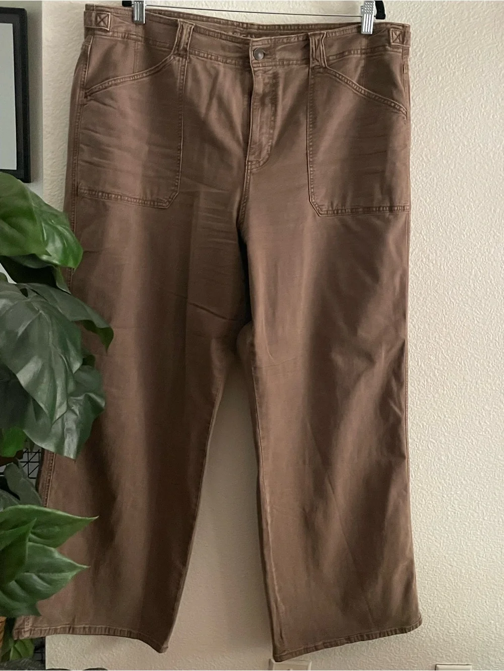 American Eagle Pants SZ 20 EUC  Inseam 30” Waist 20” Med stretch